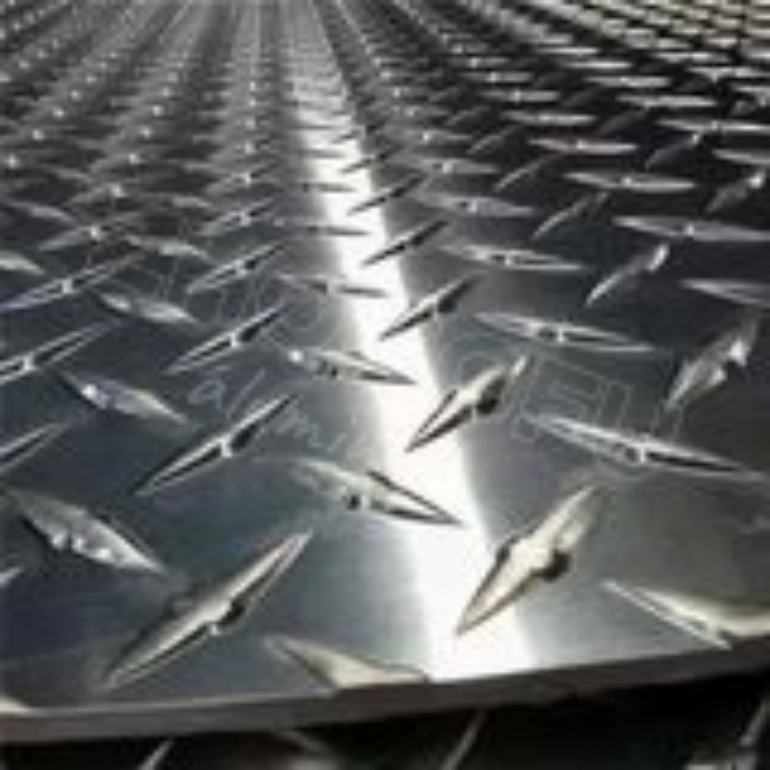 1/3/5/6 Series Diamond Embossed Aluminum Sheet Customized National Standard Anti-Slip Aluminum Plate